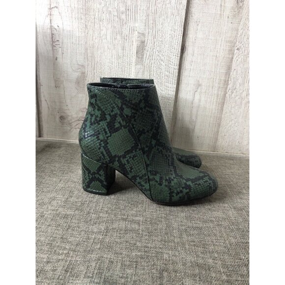 Womens INC Inernational Concepts Green Black Snakeskin Print Ankle Boots Size 5 - Picture 2 of 7